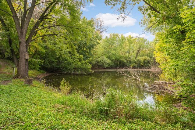 13631 Oakwood Curve, Burnsville, MN 55337