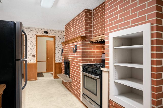13631 Oakwood Curve, Burnsville, MN 55337