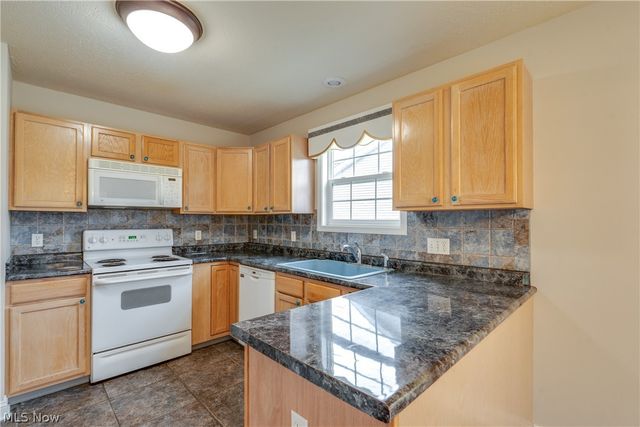 4046 Lindbergh Avenue NW, Canton, OH 44718