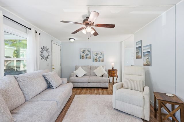 93 Burr Circle, Murrells Inlet, SC 29576