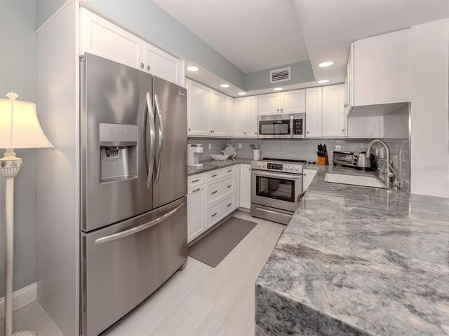 1555 TARPON CENTER DRIVE 247, Venice, FL 34285