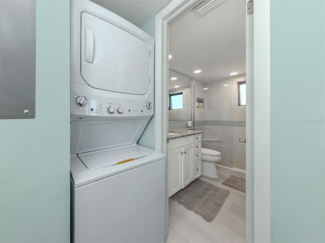 1555 TARPON CENTER DRIVE 247, Venice, FL 34285