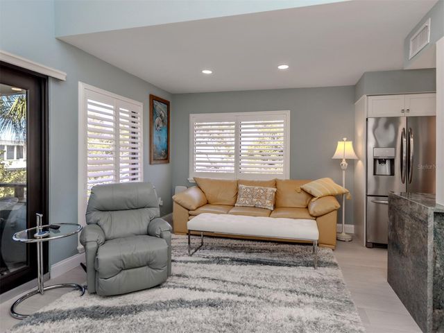 1555 TARPON CENTER DRIVE 247, Venice, FL 34285