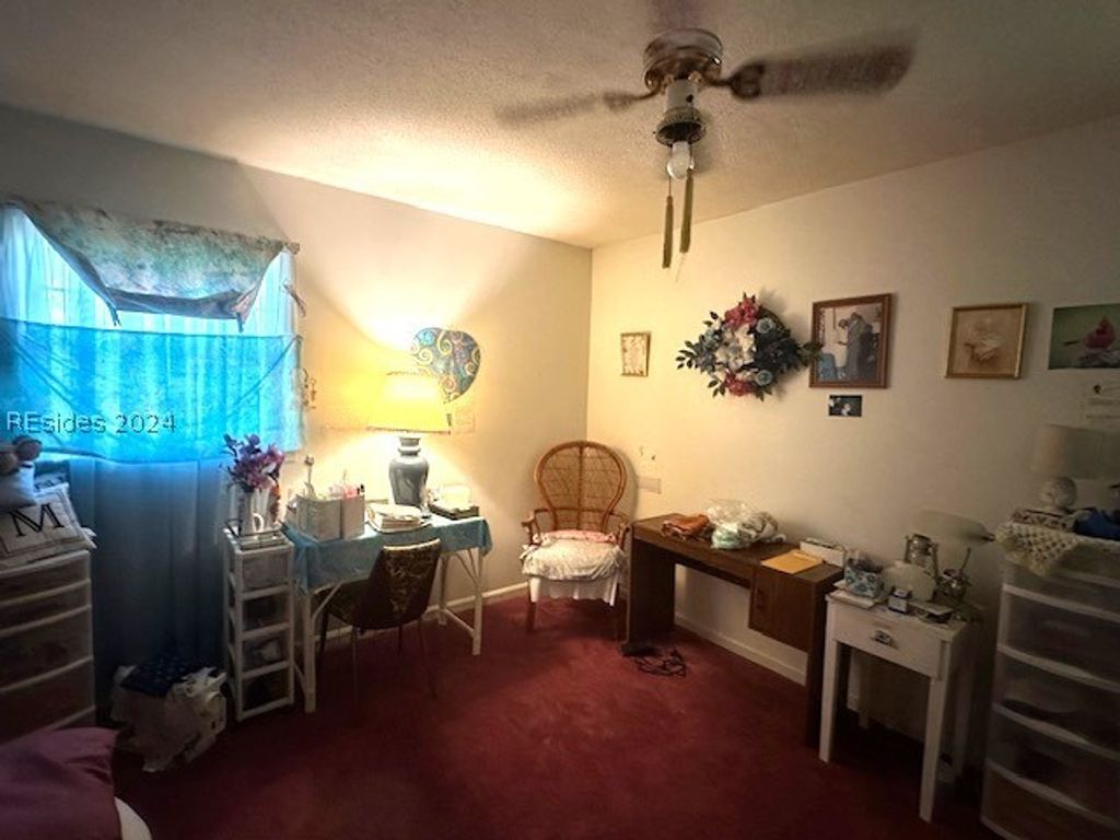 Image 10 of property listing at 8 Taylor St, Beaufort, SC 29906