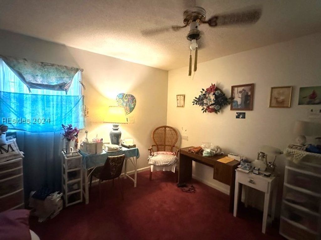 Image 11 of property listing at 8 Taylor St, Beaufort, SC 29906