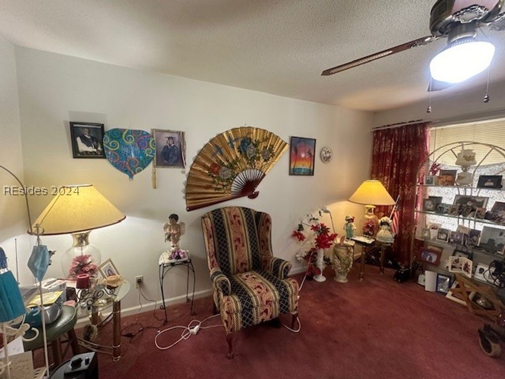 Image 22 of property listing at 8 Taylor St, Beaufort, SC 29906