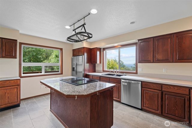 4955 Green Mountain Road, Kalama, WA 98625
