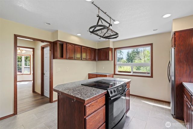 4955 Green Mountain Road, Kalama, WA 98625