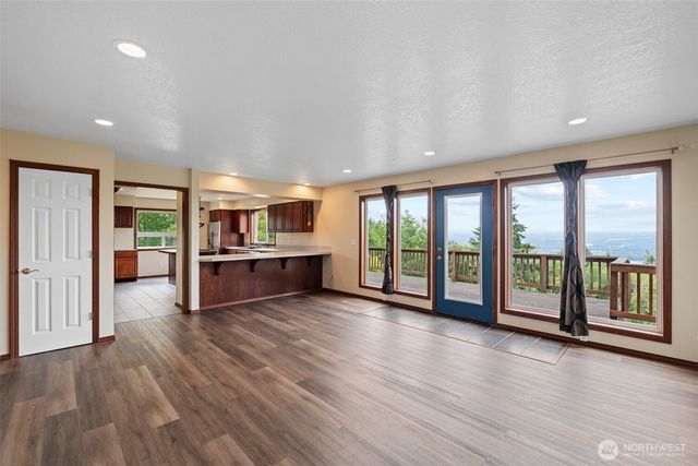 4955 Green Mountain Road, Kalama, WA 98625