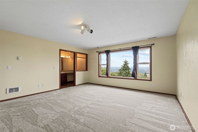 4955 Green Mountain Road, Kalama, WA 98625