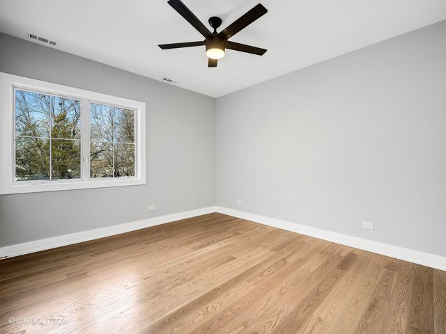 6925 Clarendon Hills Road, Darien, IL 60561