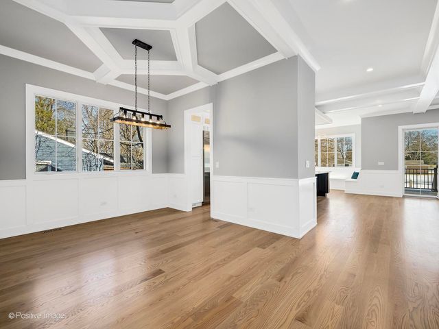 6925 Clarendon Hills Road, Darien, IL 60561