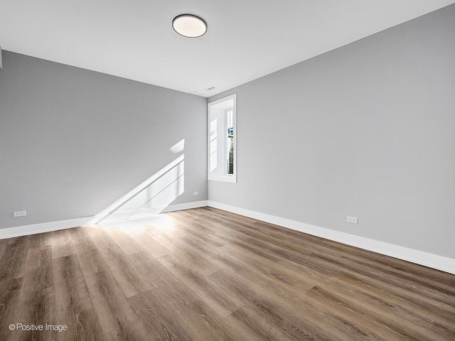 6925 Clarendon Hills Road, Darien, IL 60561