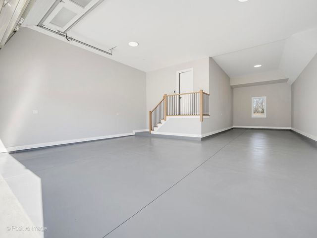 6925 Clarendon Hills Road, Darien, IL 60561