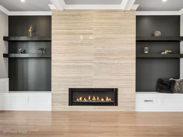 6925 Clarendon Hills Road, Darien, IL 60561