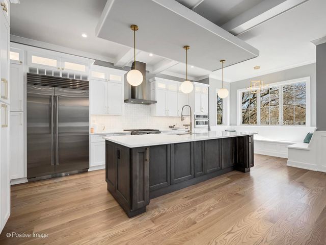 6925 Clarendon Hills Road, Darien, IL 60561