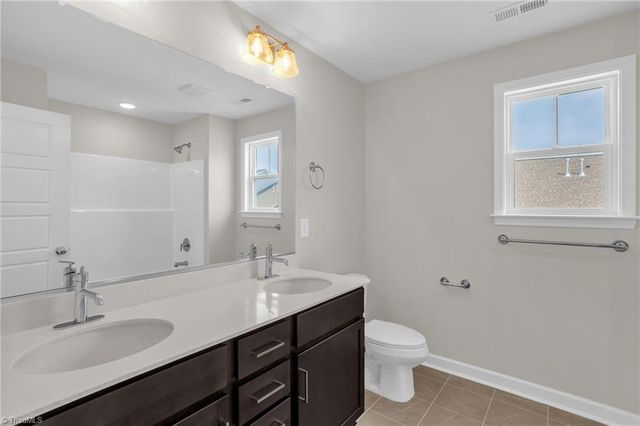 1647 Cross Village Avenue, Kernersville, NC 27284