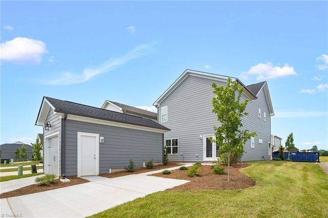 1647 Cross Village Avenue, Kernersville, NC 27284