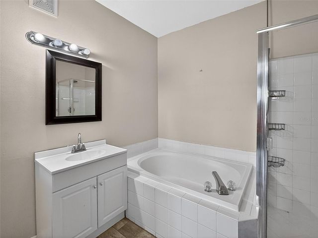 16305 ENCLAVE VILLAGE DRIVE 102, Tampa, FL 33647