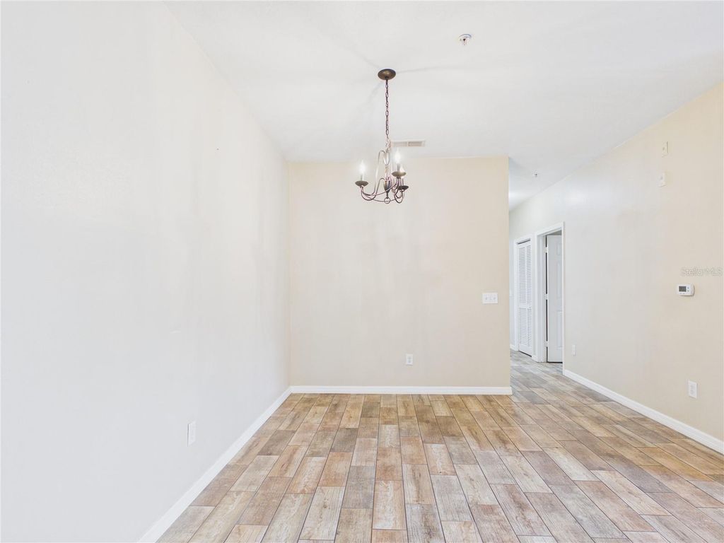 Image 13 of property listing at 16305 ENCLAVE VILLAGE DRIVE 102, Tampa, FL 33647