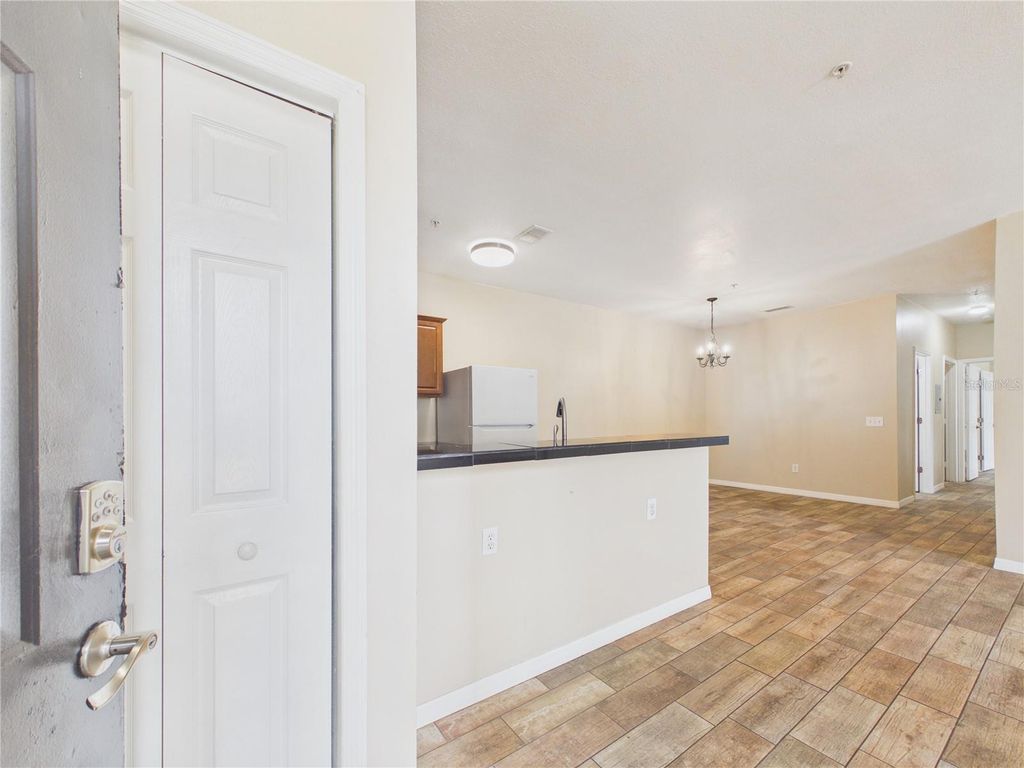 Image 3 of property listing at 16305 ENCLAVE VILLAGE DRIVE 102, Tampa, FL 33647