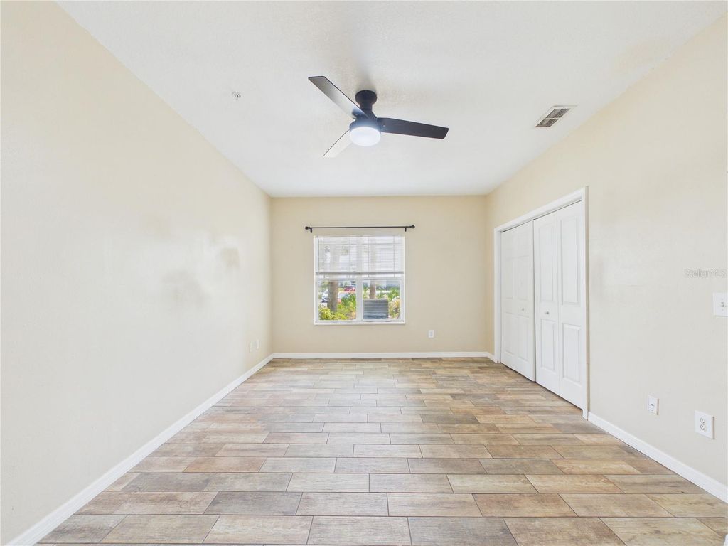 Image 24 of property listing at 16305 ENCLAVE VILLAGE DRIVE 102, Tampa, FL 33647