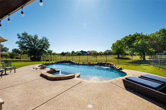 10414 Broadmoor Lane, Rowlett, TX 75089