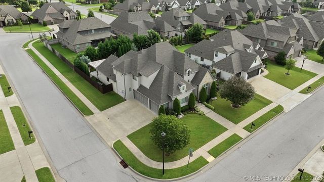 5303 E 122nd Street S, Bixby, OK 74008