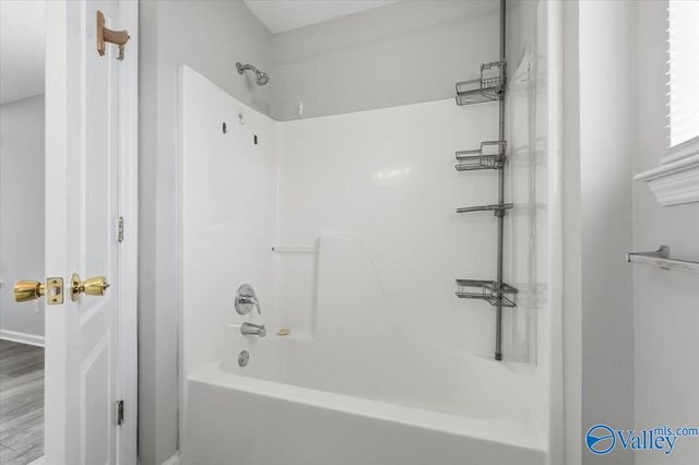 566 Henry Taylor Road, New Market, AL 35761