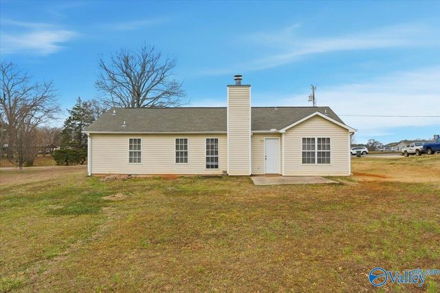566 Henry Taylor Road, New Market, AL 35761
