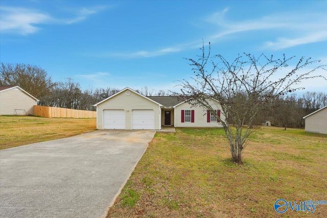 566 Henry Taylor Road, New Market, AL 35761
