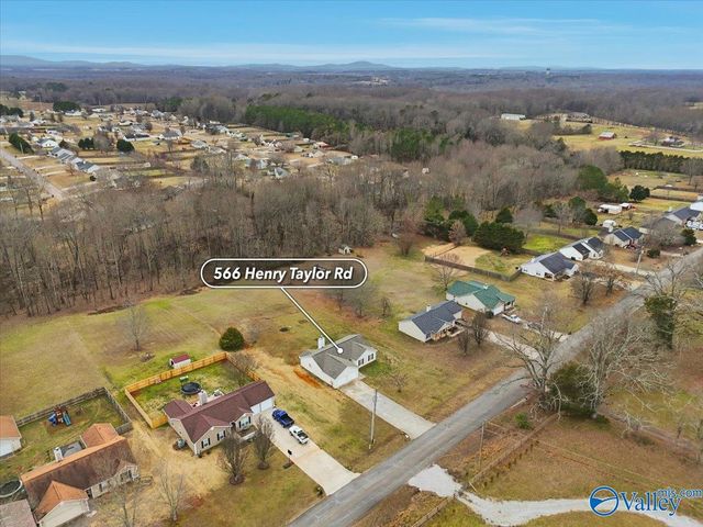 566 Henry Taylor Road, New Market, AL 35761