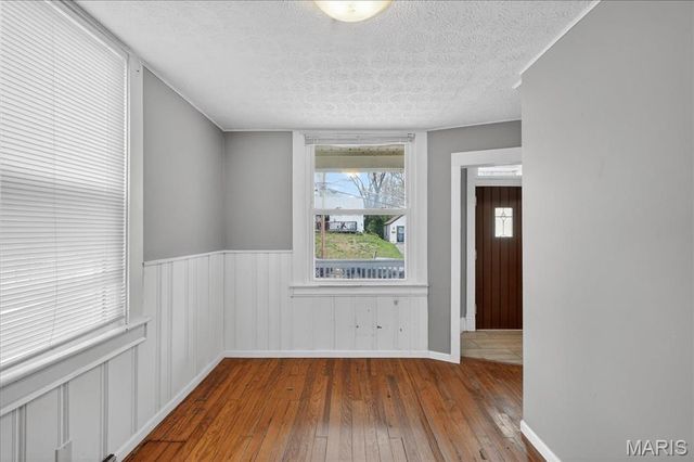 7790 Folk Avenue, Maplewood, MO 63143