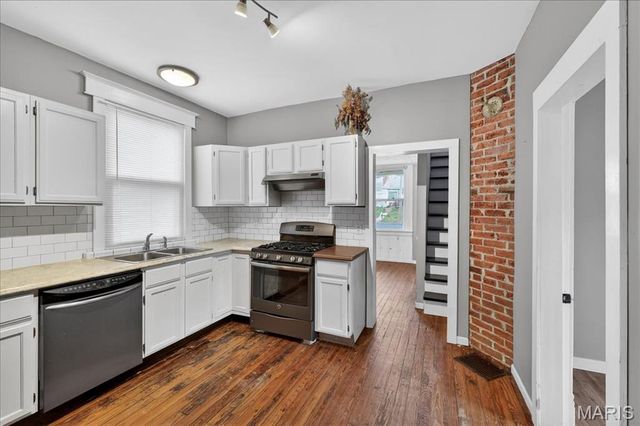 7790 Folk Avenue, Maplewood, MO 63143
