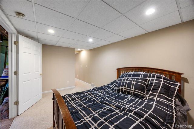 8790 Oakside Avenue, Commerce Charter Township, MI 48382