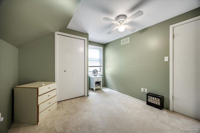 8790 Oakside Avenue, Commerce Charter Township, MI 48382