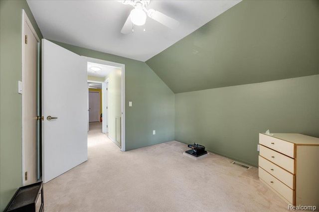 8790 Oakside Avenue, Commerce Charter Township, MI 48382