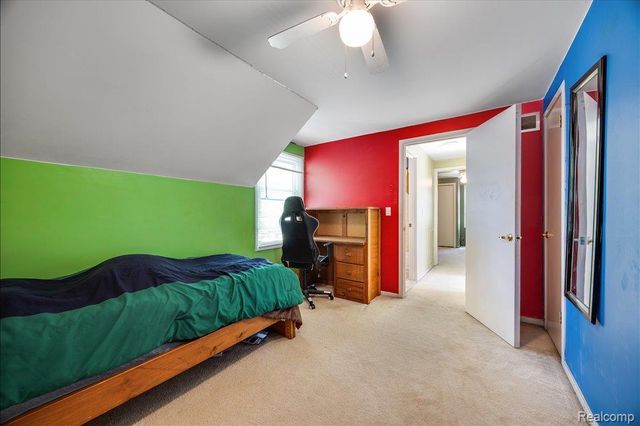 8790 Oakside Avenue, Commerce Charter Township, MI 48382