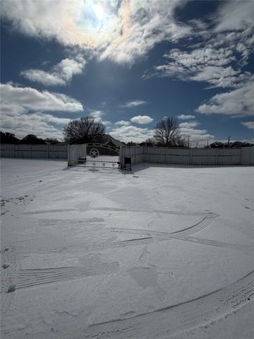 103 Tusk Court, Weatherford, TX 76085