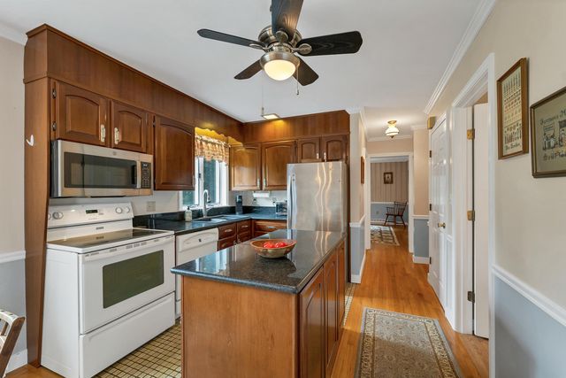 10 Old Mill Drive, Wolfeboro, NH 03894