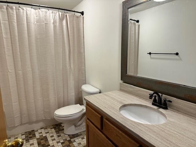 2242 N Shefford Cir, Wichita, KS 67205