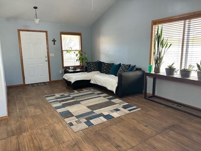 2242 N Shefford Cir, Wichita, KS 67205