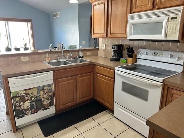 2242 N Shefford Cir, Wichita, KS 67205