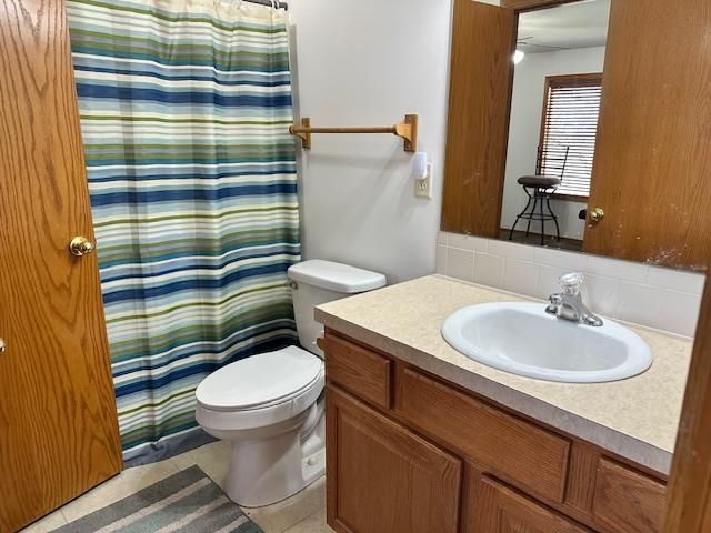 2242 N Shefford Cir, Wichita, KS 67205