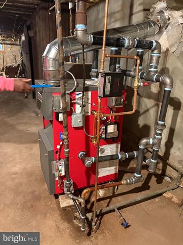 1812 W ERIE AVE, Philadelphia, PA 19140