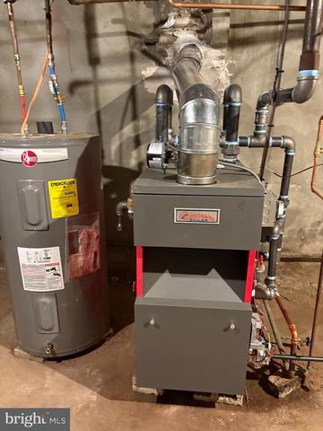 1812 W ERIE AVE, Philadelphia, PA 19140