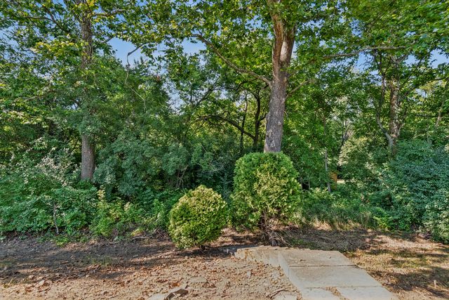 1124 59th Street, Downers Grove, IL 60516