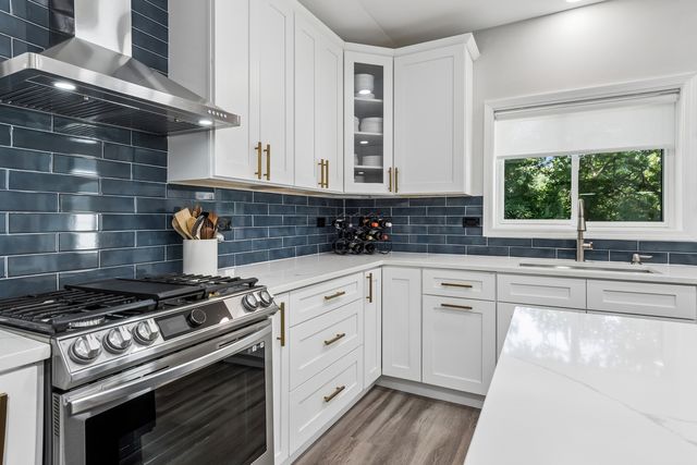 1124 59th Street, Downers Grove, IL 60516