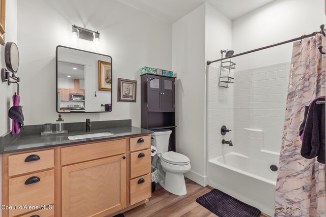 50 CARNELIAN AVE, 101, Ponderay, ID 83852