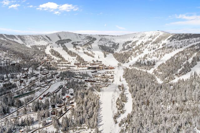 50 CARNELIAN AVE, 101, Ponderay, ID 83852